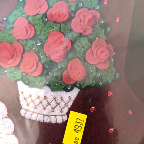NEW Bucilla Felt Christmas Stocking Kit.  Creates a Beautiful Gift! - Picture 2 of 5